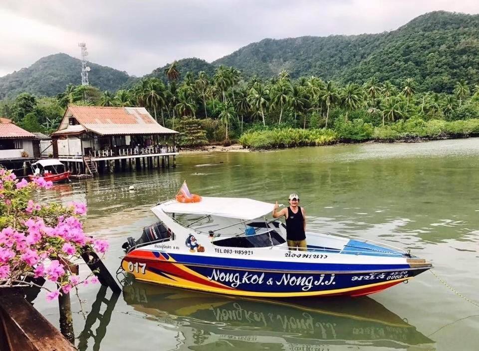 Koi Seahouse Hotel เกาะช้าง ภายนอก รูปภาพ